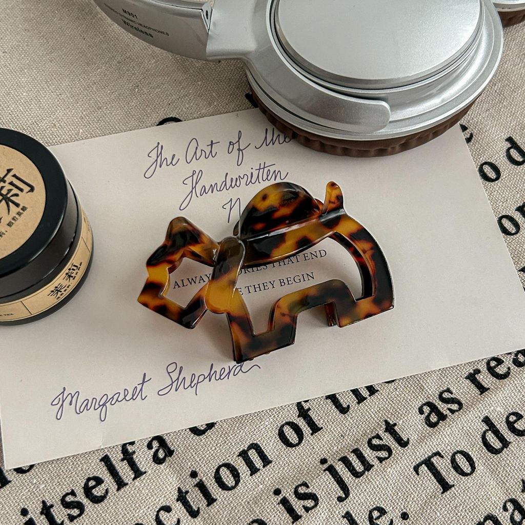 Rose Liu Yifei Inspired Cartoon Puppy Hair Clip Updo Claw