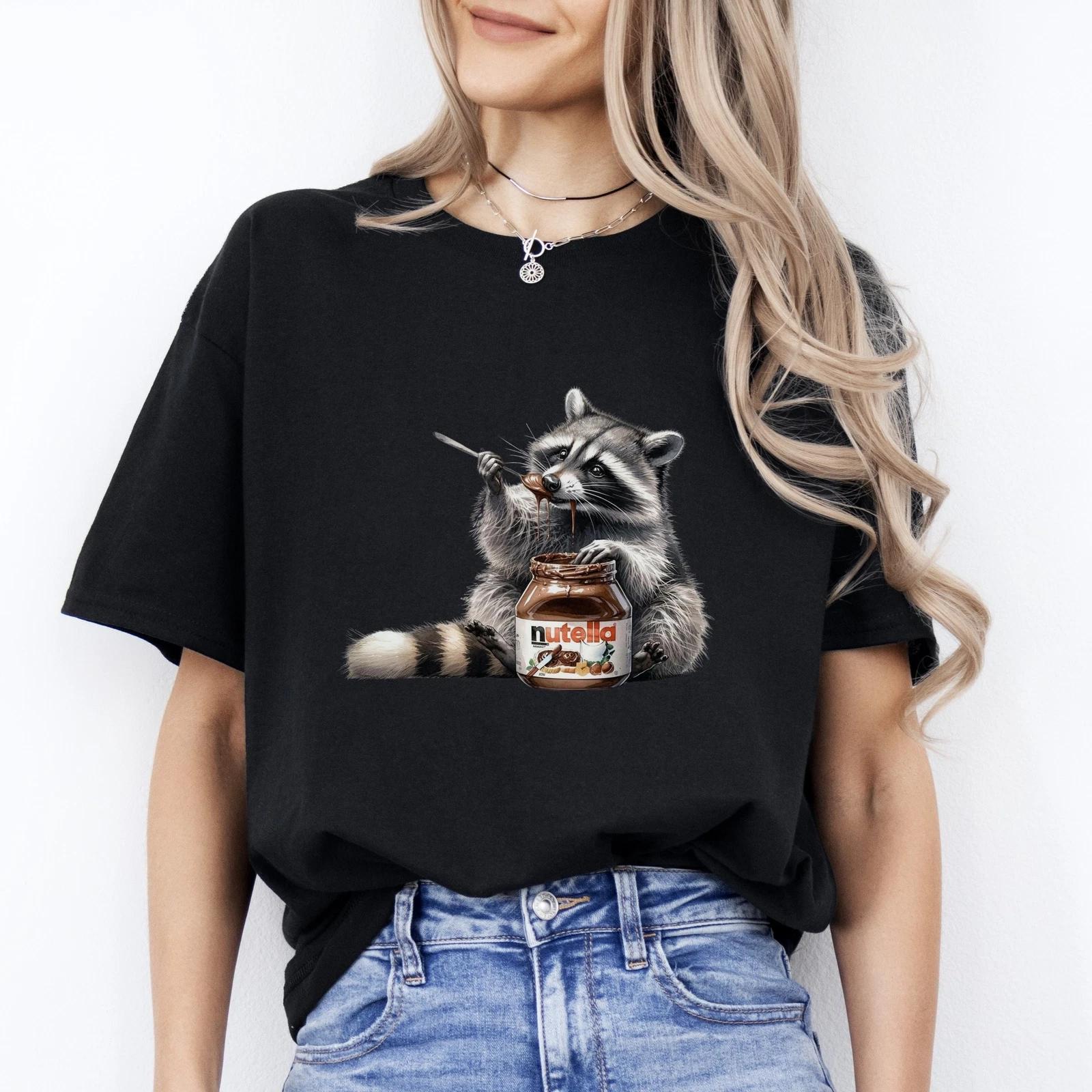 Funny racoon eating chocolate T-Shirt streetwear choco lover Unisex tee Black Na M