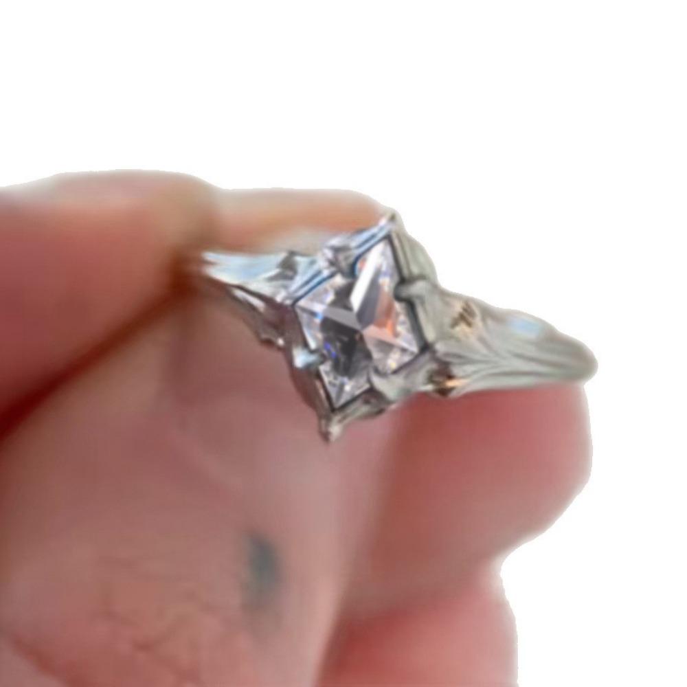 Luxuriöser Neuer Schlichter Eingelegter Zirkonlegierungsring Ins Mode Internet-Berühmtheit Diamant Einzelring Damen