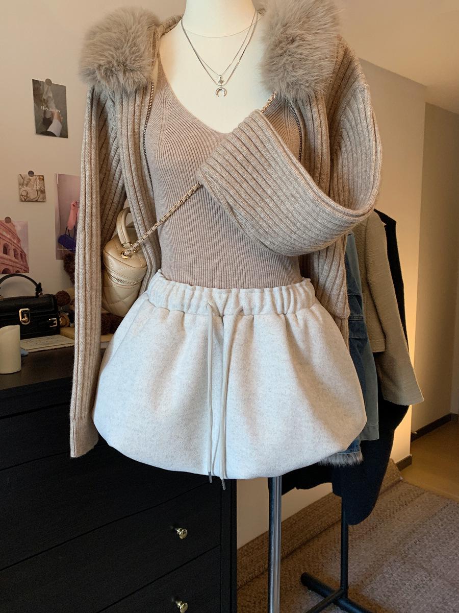 Vintage French High-Waisted Wool Skirt - Slim, Versatile, Bud-Shaped Short Skirt for Women Small