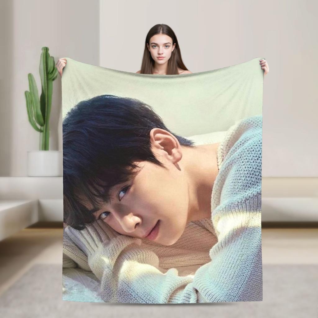 Cha Eun-woo Blankets  Warm Street Trend Plush Throw Blanket For Bedroom Picnic Flannel Bedspread Bed Cover