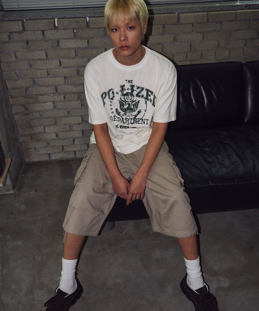 TRAVEL Field Stamp Pigment Short Sleeve T-Shirt Cream
