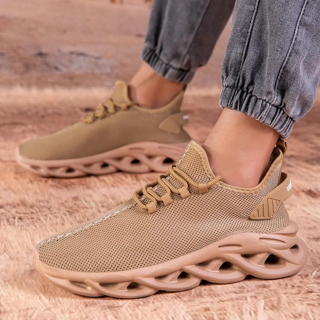 Hot Men Running Shoes Lightweight Sneakers Black Male Casual Shoes Mesh Walking Shoe Outdoor Shock Absorption Tennis Shoes