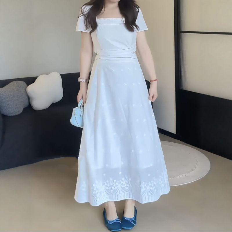 

Plus-Size Women s Fashion: Stylish High-Waisted Floral Square-Neck Dress for Summer 2026, Slimming and Versatile Casual Dress Picture Color M