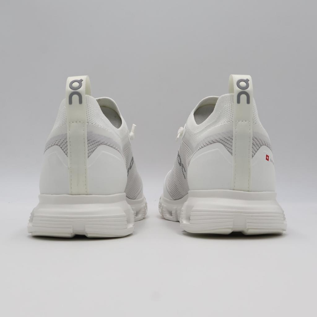 3MF10041200 On Cloud 6 Versa Wit Wit (Mannen)