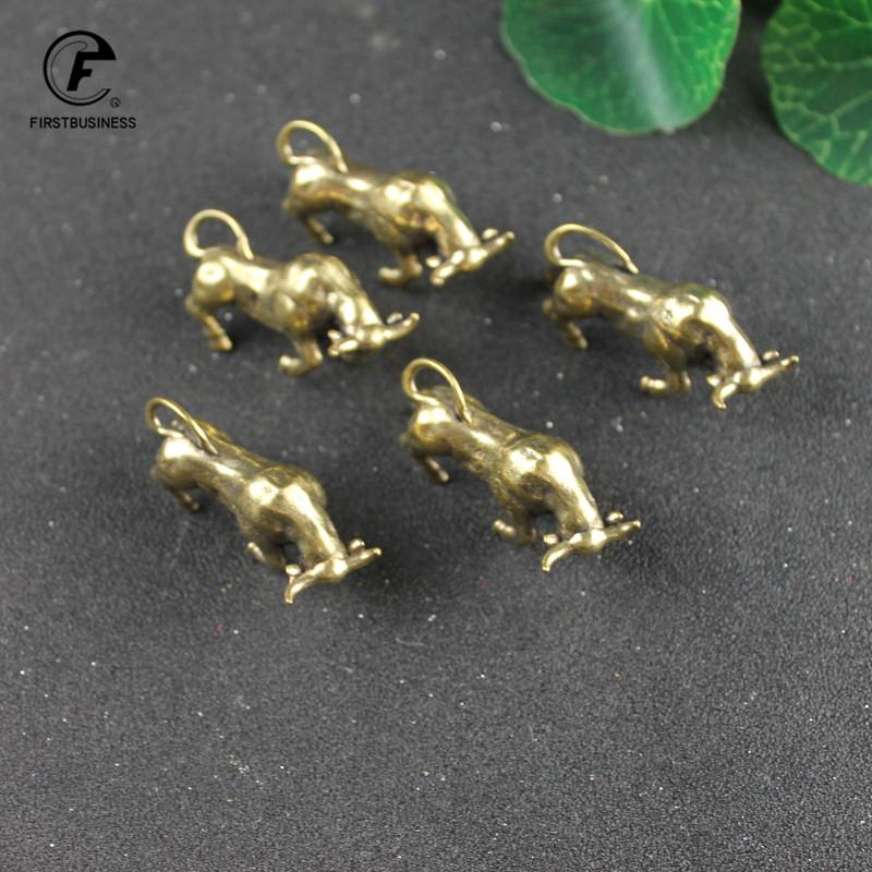 2022 NEW Brass Wall Street Bullfighting Pendant Vintage Copper Lucky Bull Keychain Charm Chinese Feng Shui Hanging Jewelry Decor