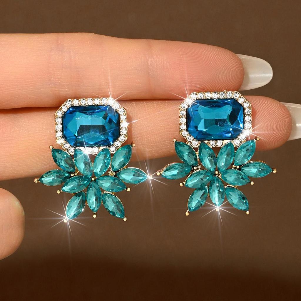 TEMU Unique Rhinestone Dangle Earrings - Large, Fashionable, Versatile, and Perfect for Banquets and Evening Gowns.
