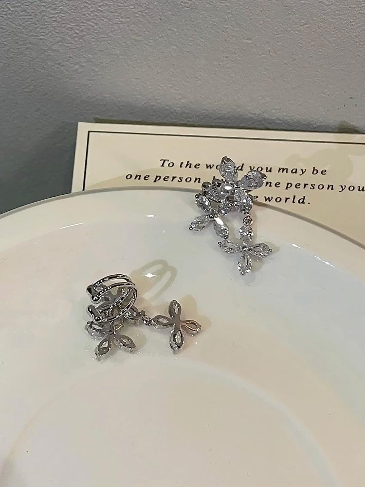 

Korean zircon flower earbone clip simple personality temperament earrings commuting fashion versatile earrings design sense niche