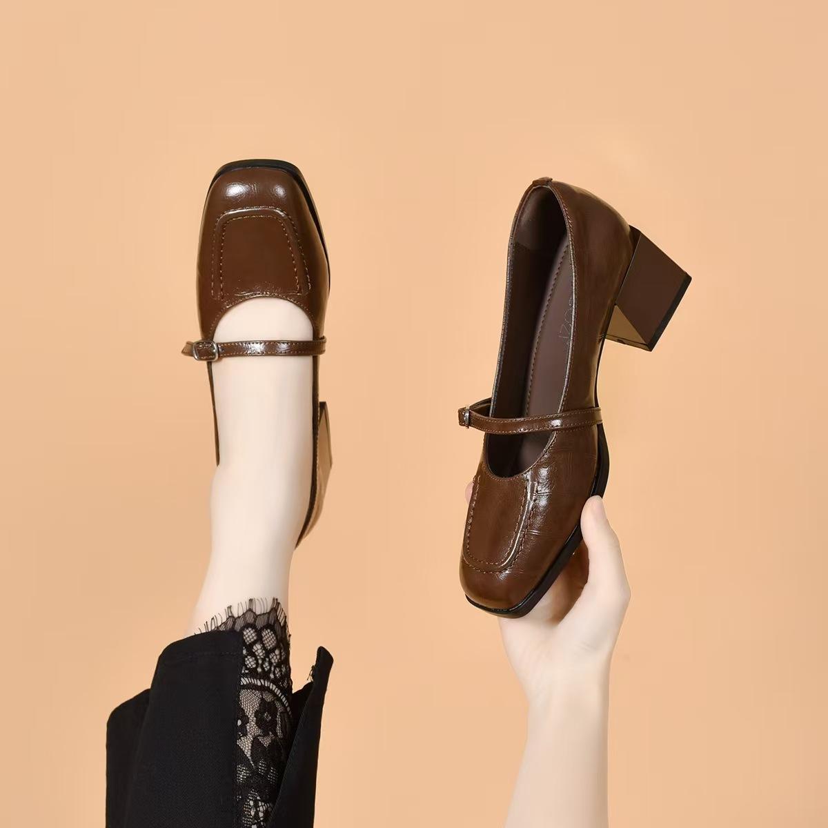 

Туфли Мэри Джейн с квадратным носком, женские весенние новые элегантные туфли-лодочки с неглубоким вырезом, одинарной пряжкой и толстым каблуком, женские туфли на высоком каблуке 40 коричневый