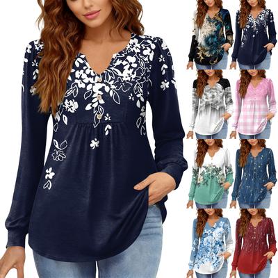 Camiseta Feminina Relaxada, Gola V, Cor Vintage, Bloqueada com Estampa Floral, Manga Longa, Pulôver