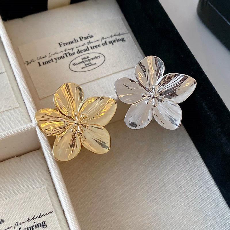 Vintage Gold Color Flower Big Open Ring for Women Simple Geometric Index Finger Ring Party Temperament  Gift for Girls