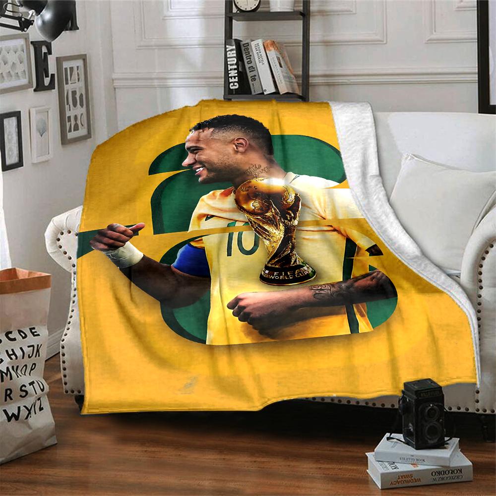 Atmungsaktive und warme Flanelldecke mit Aufdruck einer brasilianischen Fußballlegende, ein stilvolles Geschenk für Zuhause, geeignet für Zuhause, Büro und als Tagesdecke. 15a133
