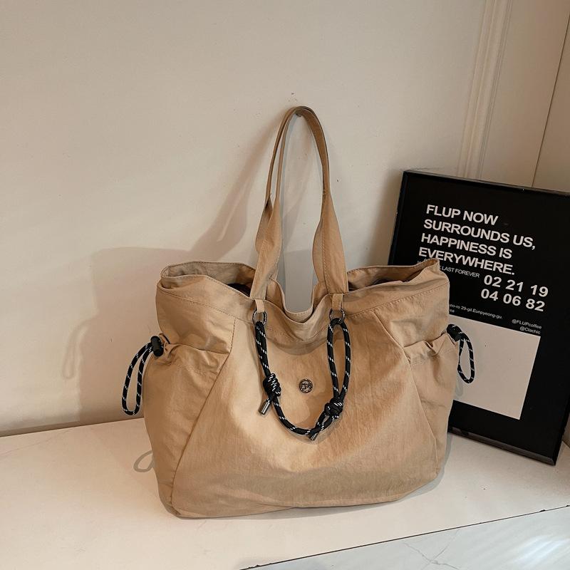 

Leisure Commuting Large Capacity Shoulder Bag Fashion Versatile Outdoor Business Travel Winter Messenger Bag Lightweight Trend хаки