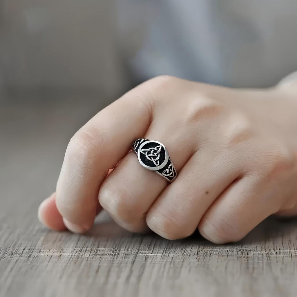 Vintage Celtic Knot Trinity Ring Witch Celtic Amulet Finger