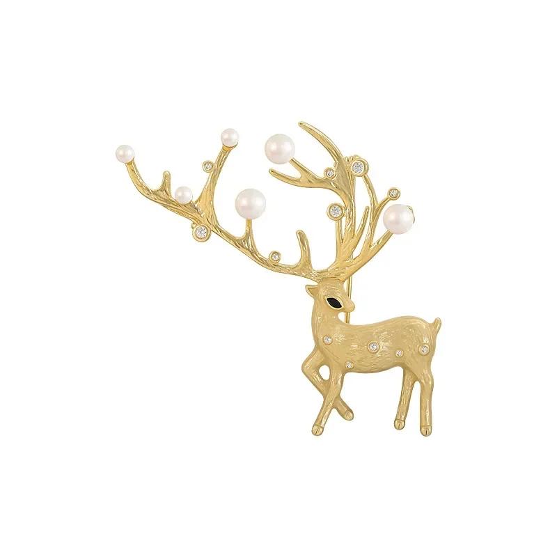Women Fashion Newest Deer Shape Brooch High-end Temperament Pearl Brooch Exquisite Niche Design Suit Accessories Christmas Gift