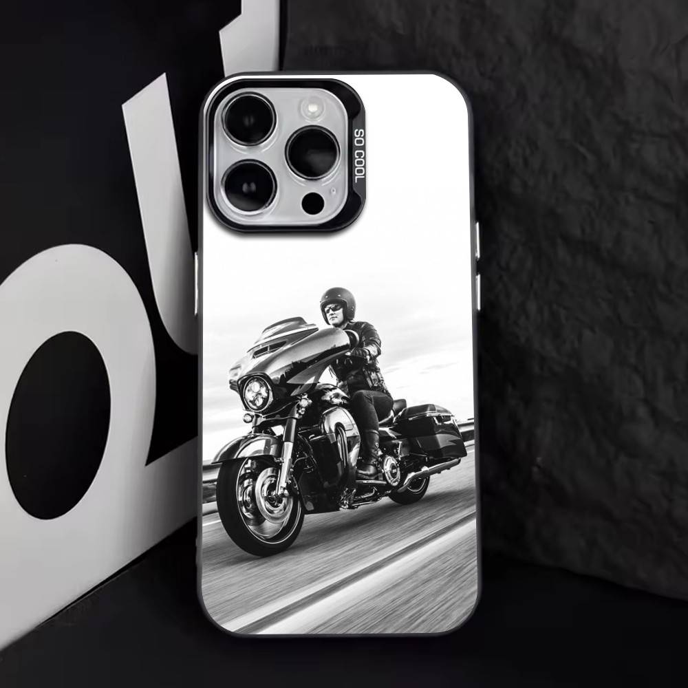 Street Glide   Phone Case For iPhone 17,16,15,14,13,12,11 Plus,Pro Max,XS,Colorful Silver Black Cover