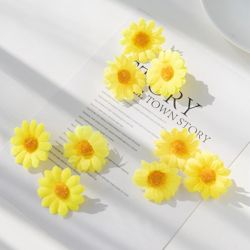 100PCS 4CM Mini Silk Daisy Artificial Flowers Party Wedding Decorative Home Decoration Christmas Wreath Fake Sunflower Cheaper