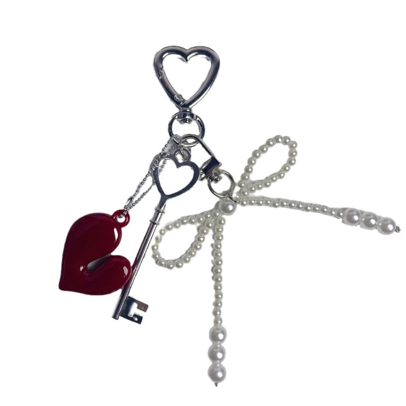 Fashionable Heart Accessory Keychain Stylish Bag Hanging Ornament Alloy Texture Suitable for Bags and Phones Decorating