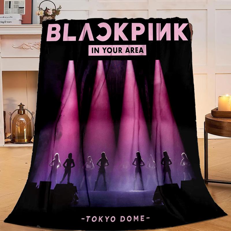 1PC Black And Pink Fashion Flannel Blanket Gift, Suitable for Both Men And Women, Soft Ideal for Beds And Sofa, Birthday Or Christmas Gift