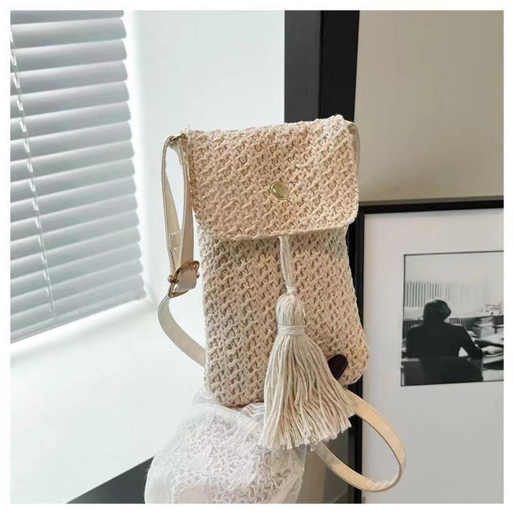 Fashionable Summer Beach Vacation Mini Shoulder Bag -Adjustable Shoulder Strap, Magnetic Buckle Design, Solid Tassel Details, Crossbody Phone Bag