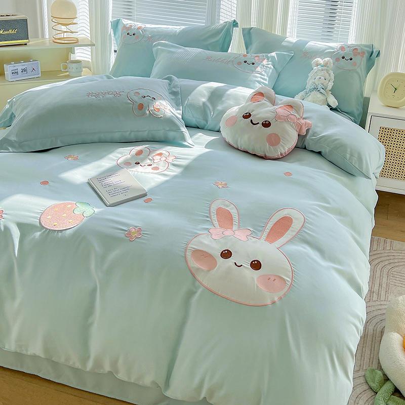 Four Seasons Universal Cartoon Style Four Piece Bedding Set Dormitory Three Piece Quilt Set Bed Sheet Simple Small Four Piece Set