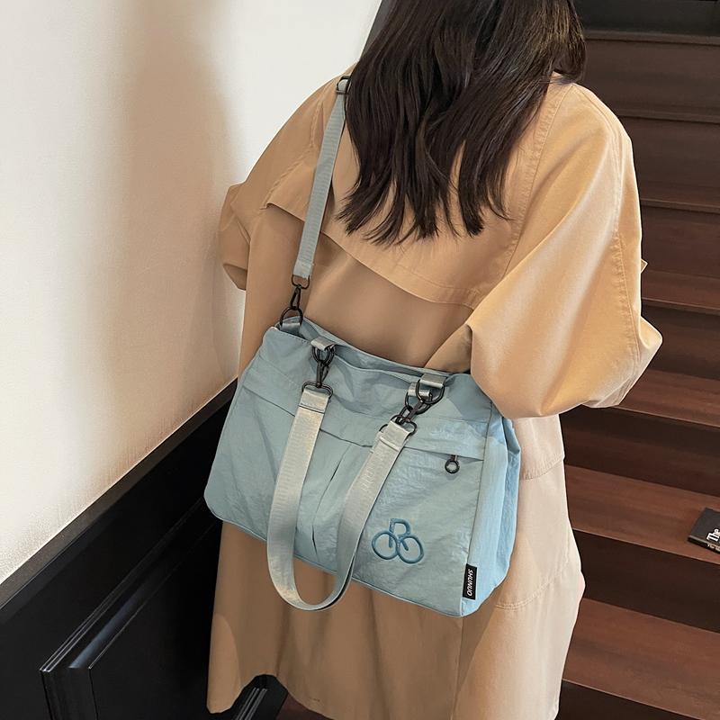 Women's Shoulder Bag Lightweight Solid Color Large Capacity Crossbody Bag