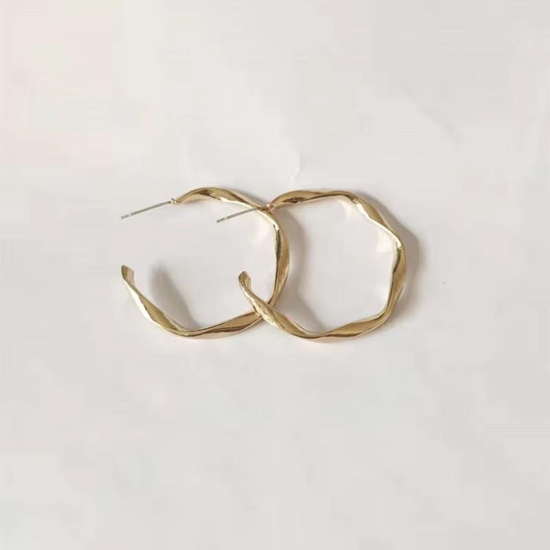 New Wide C-shaped Women's Dangle Earrings Gold Color Metal Geometric Statement Female Punk Fashion Ear Decoration new in