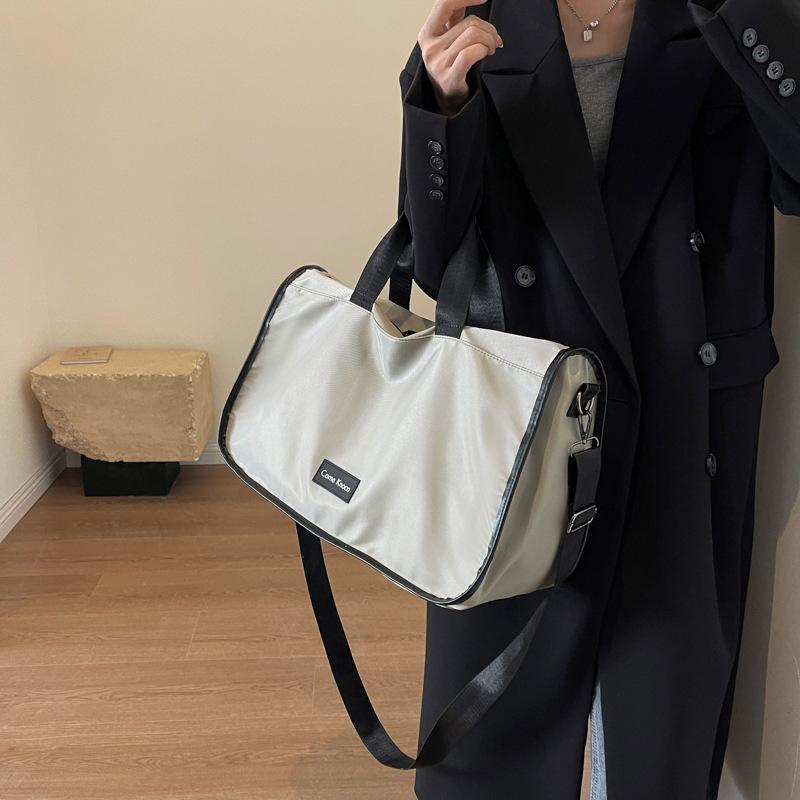 Large Capacity Bag Women's Autumn and Winter Versatile Portable Fitness Bag 2025 New Trend Shoulder Messenger Bag Travel Bag Men