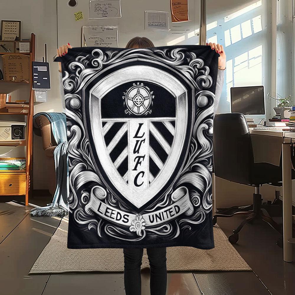 1PC Leeds United Patterned Flannel Blanket Suitable For All Seasons for Home Decor Warmth and Comfort Gifts Holiday Present