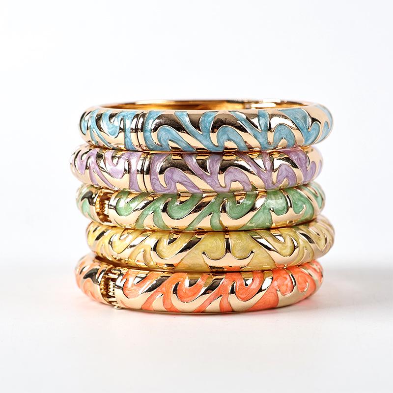 Elegant Retro Colorful Enamel Drip Oil Diamond Pattern Bracelet