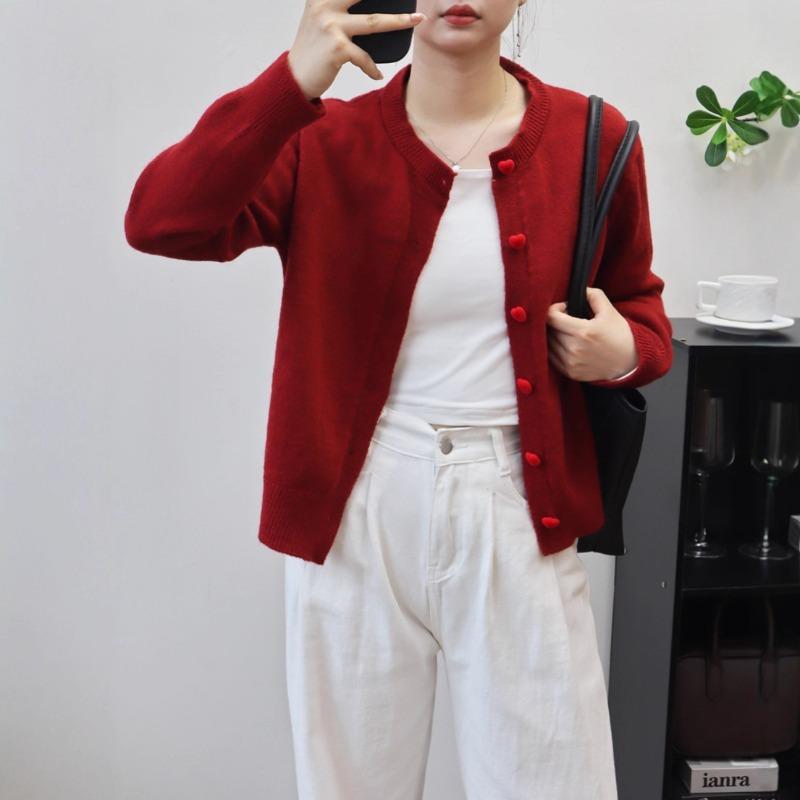 Autumn and Winter New Love Buckle Knitted Cardigan Round Neck Lazy Style Temperament Soft Waxy Sweater Jacket Women