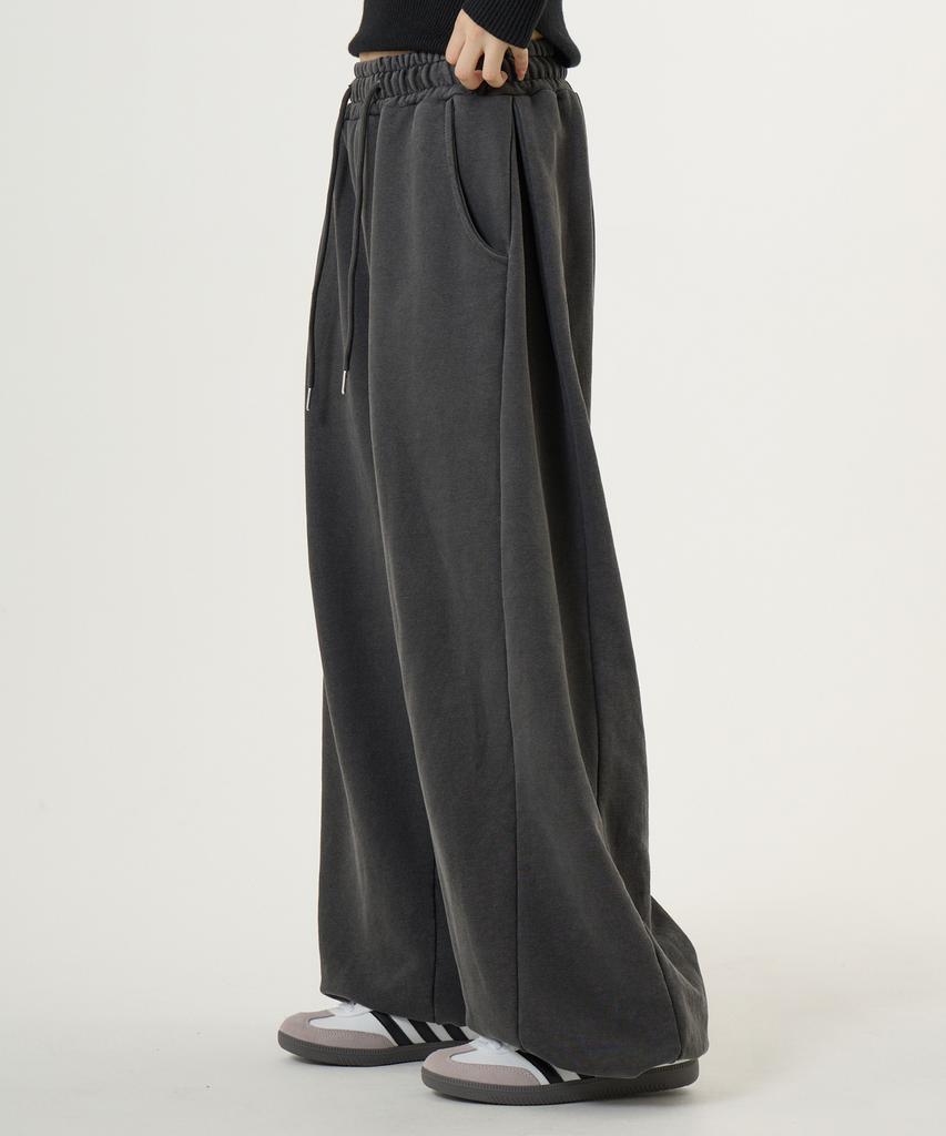UNKNOWN PLANET [Fleece-Lined] Side Cut Pigment Sweatpants Charcoal