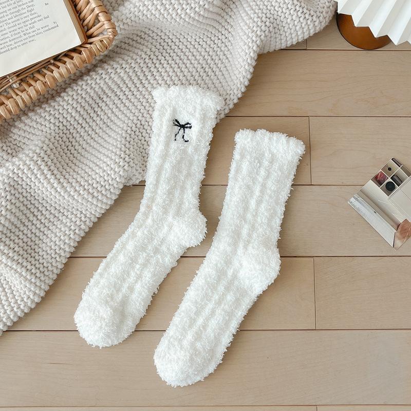 

Winter Coral Fleece Socks Women S Bow Thickened Fleece Warm Confinement Socks Medium Tube Floor Sleeping Socks Women One size fits all белый