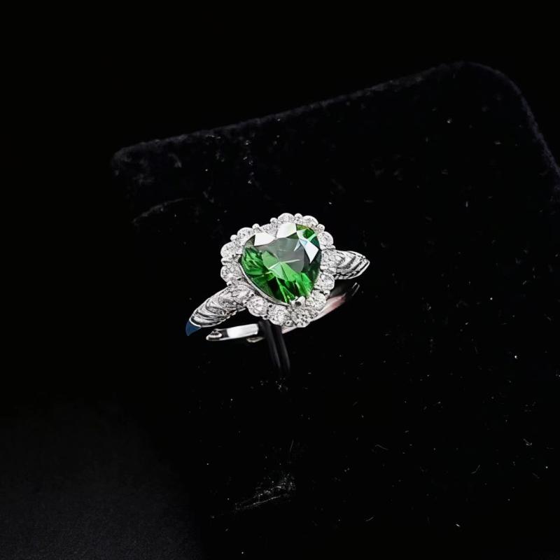 The Same Style Of Heart-Shaped Emerald And Zircon Ring Worn By Japanese And Korean Fashionable Female Celebrities Wedding Rings