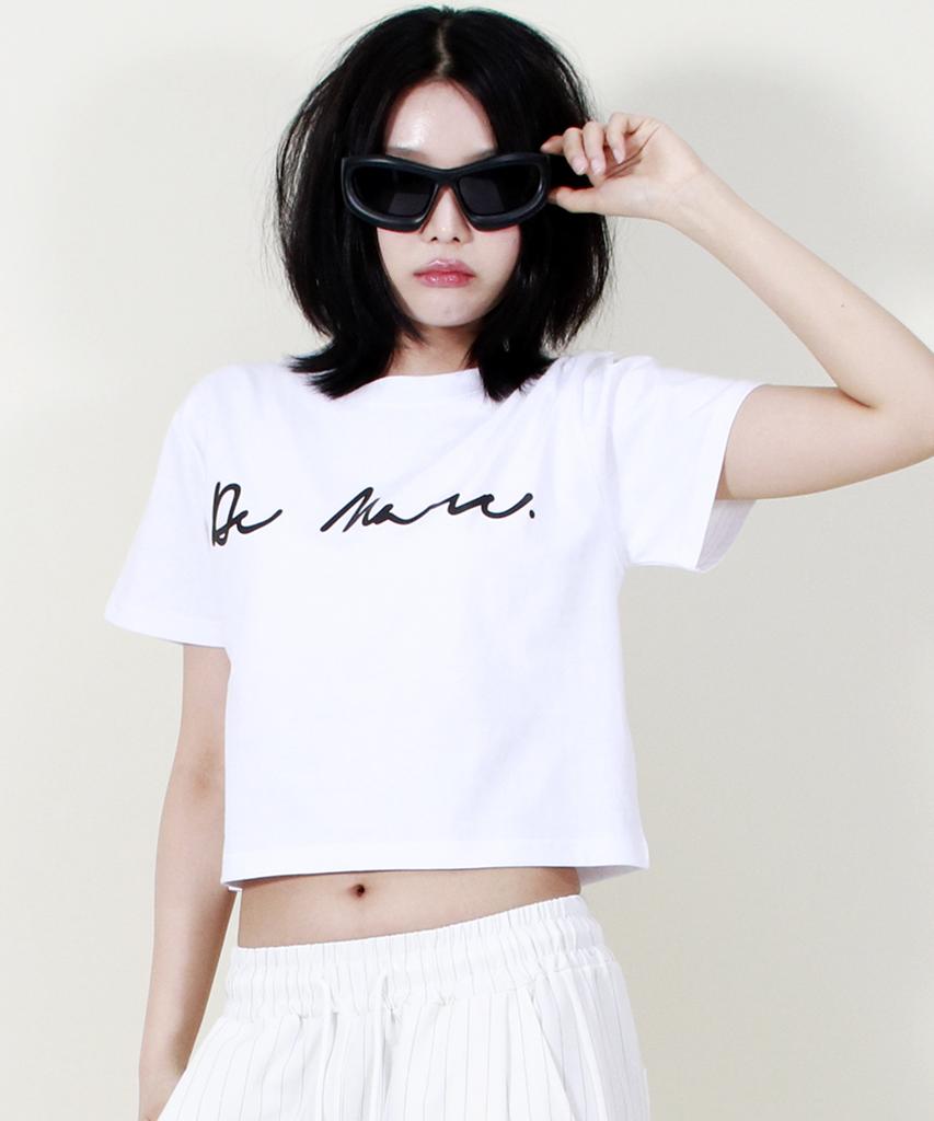 Deumakeu Rough Writing Text-Logo Crop T-Shirt White