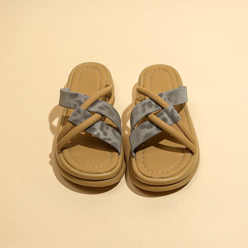Cross-band slim sandals women 2025 new summer leisure seaside vacation one-word stepping on shit thick-soled slippers