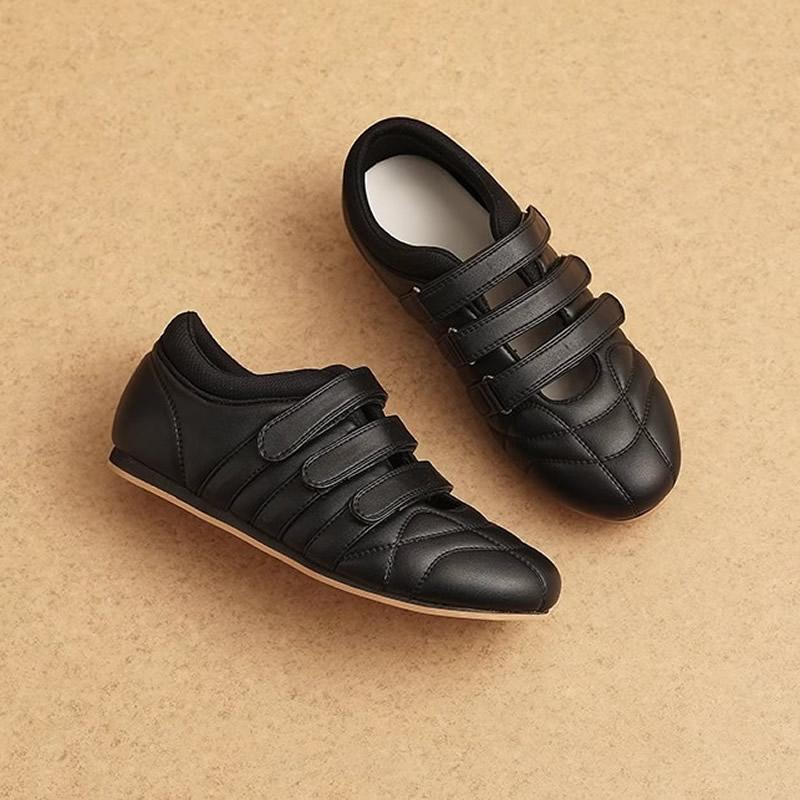 

2025 New Casual Versatile Plateform Magic Sponge Flat Bottom Breathable Sports Silver Single Women s Shoes From China Mainland 35 чорний