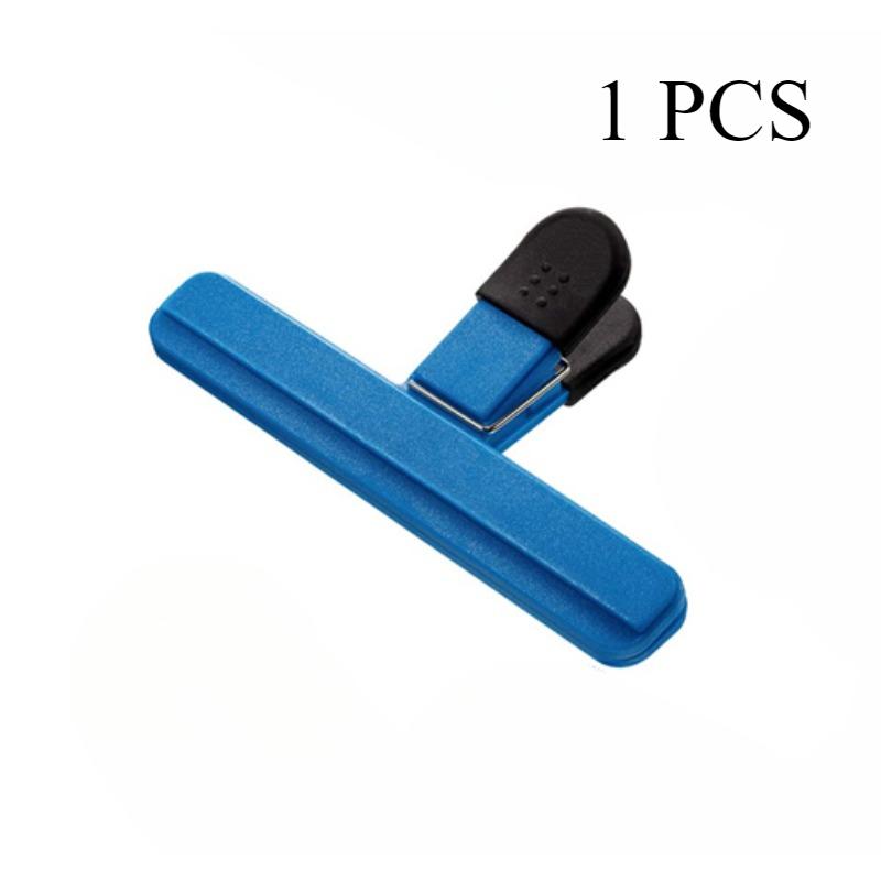 Большие пластиковые зажимы для пищевых пакетов разных размеров для надежного и плотного закрепления пакетов с кофе и хлебом синий