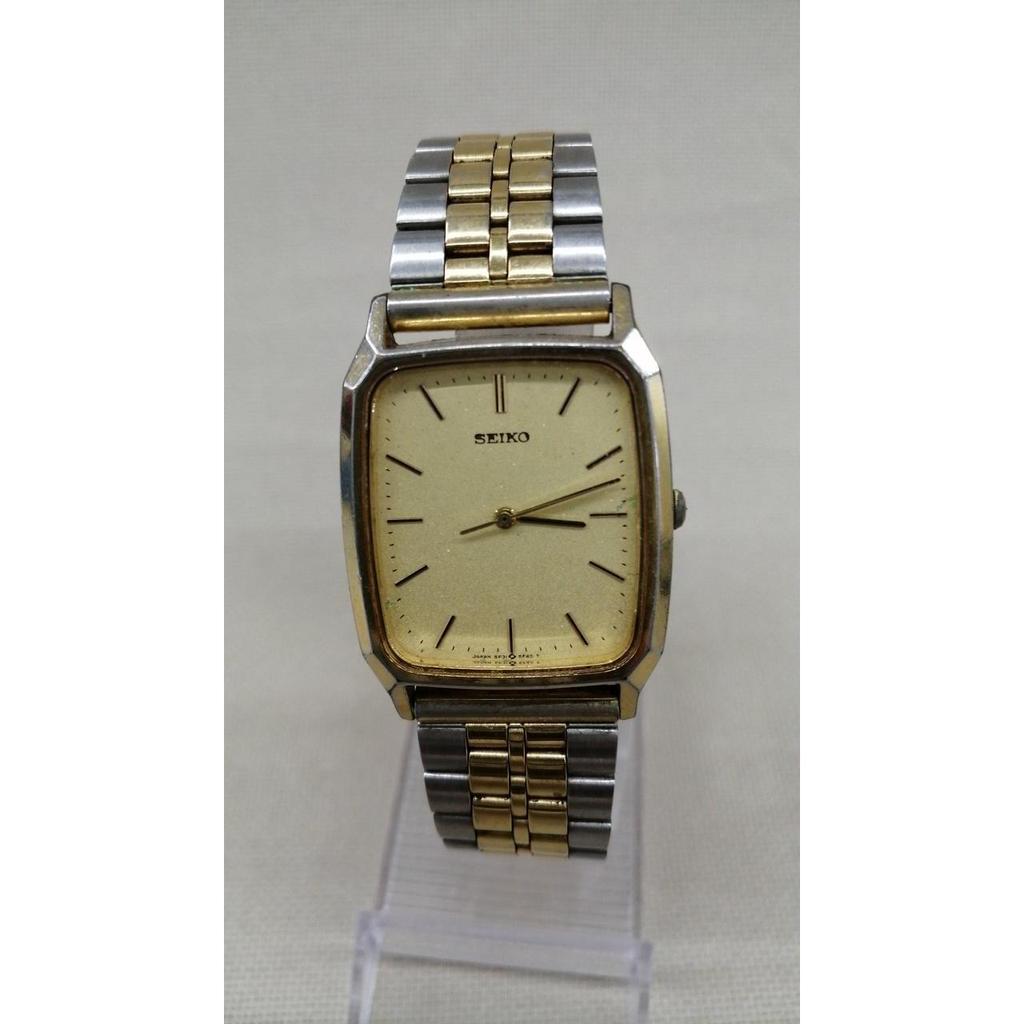 Used SEIKO 5P31-5E00 quartz watch
