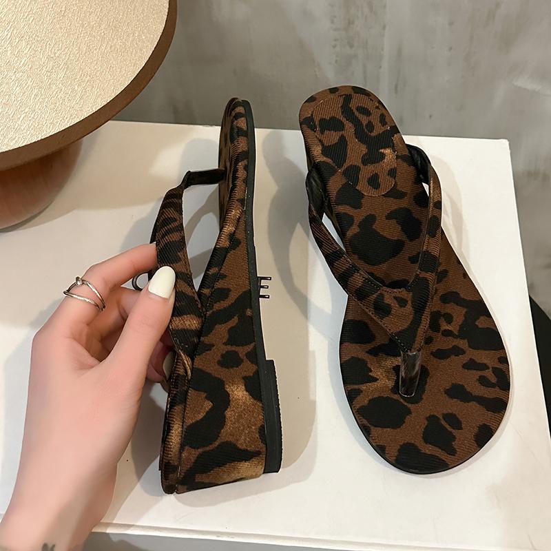 Fashion 2025 Summer New  Slipper Fashion Med Weadge Heel Dress Sandal Ladies Casual Outdoor Beach Vaction Slides Shoes