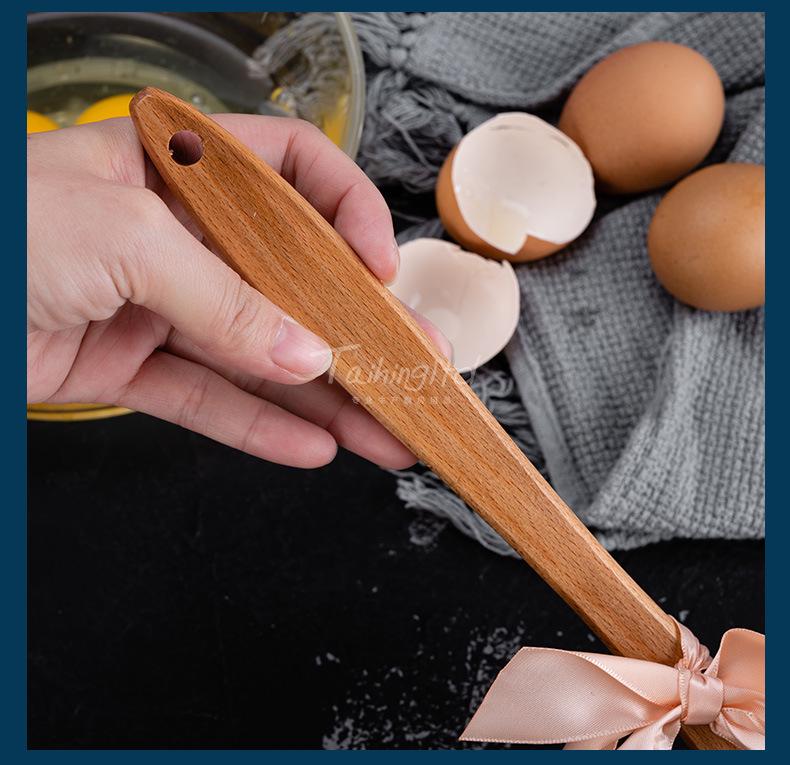 Creative Silicone Spatula with Beech Wood Handle - Perfect for Butter and Cream, Ideal Christmas Gift