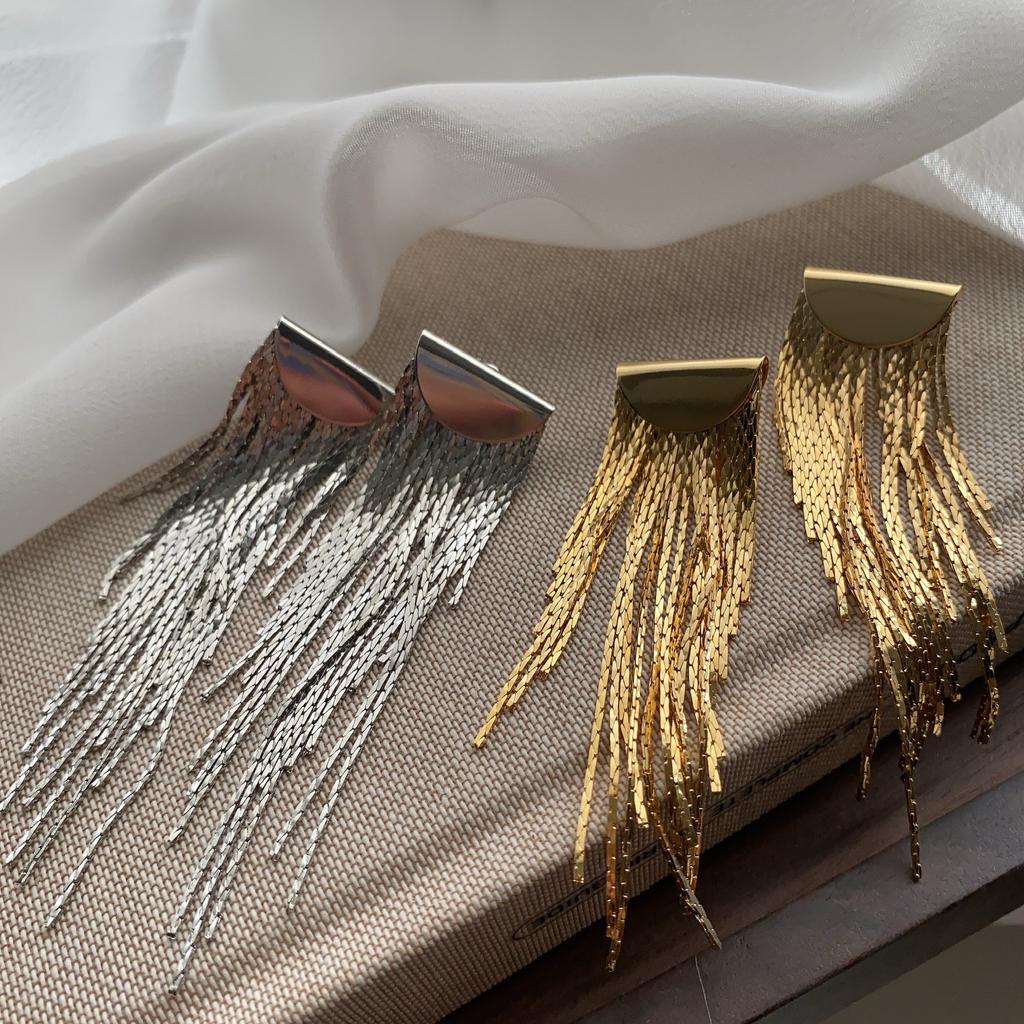 High-End Atmospheric Metal Long Fringed Earrings For Women, Light Luxury Design, Simple Temperament, Versatile Earrings For Women