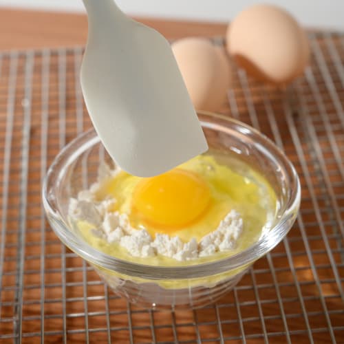 I Enjoy + Silicone Heat-Resistant Spatula, 27cm, White, for Baking and Cooking, Integrated Design