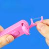 Suporte Automático para Fio Dental com 5 Peças, Portátil e Fácil de Usar, Liberação com Um Clique, Fio Dental com Fio Duplo, Sabor Fruta