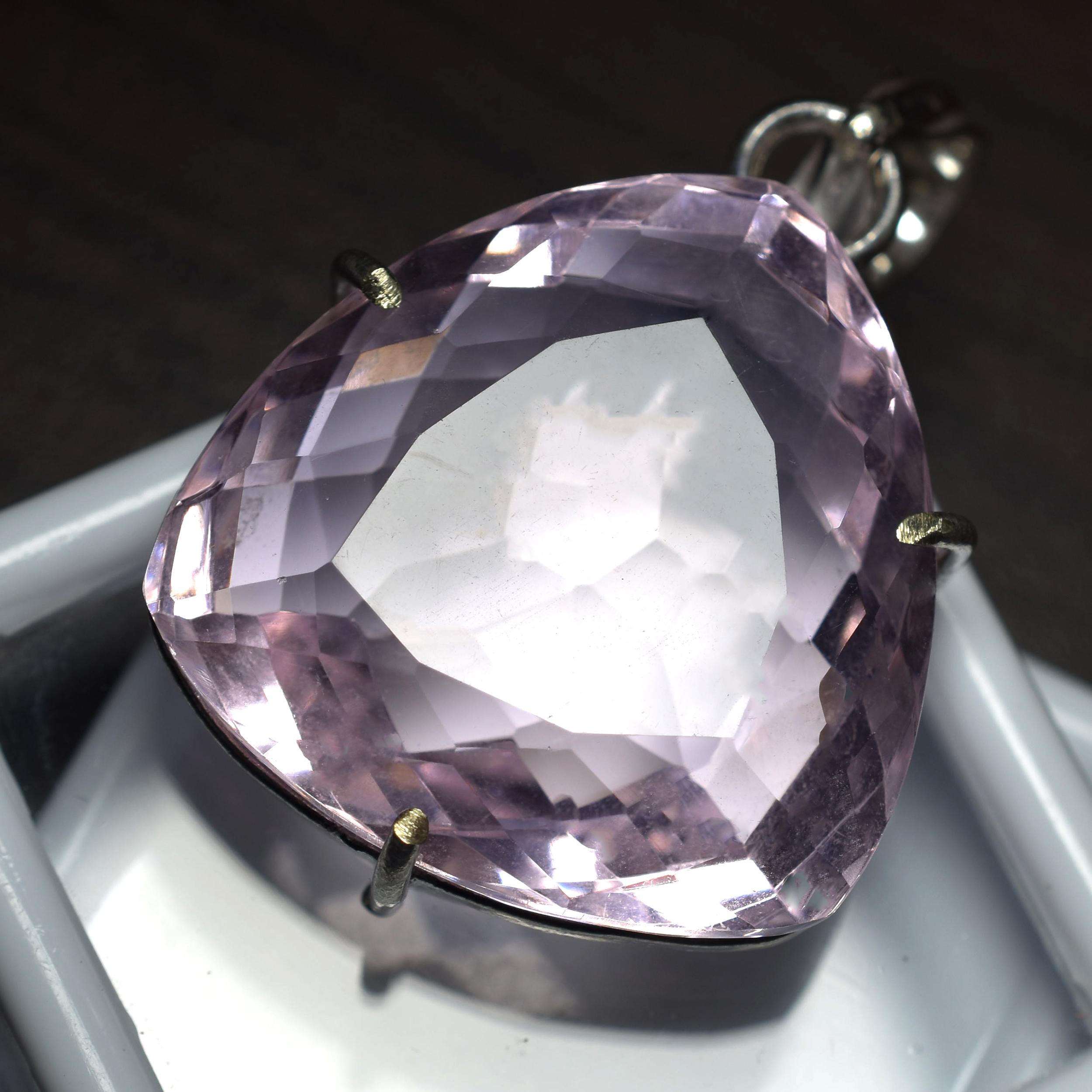 

81 Ct Topaz Pendant 925 Sterling Silver Gemstone Lab-Created Trillion CERTIFIED va-783 31.3 mm approx рожевий