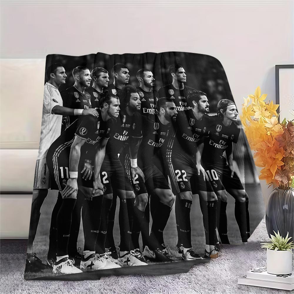 Real Madrid Team,pattern Flannel Blanket, High quality Comfortable for All Seasons, Home Decor, Warmth and Comfort, Perfect for Gifts.