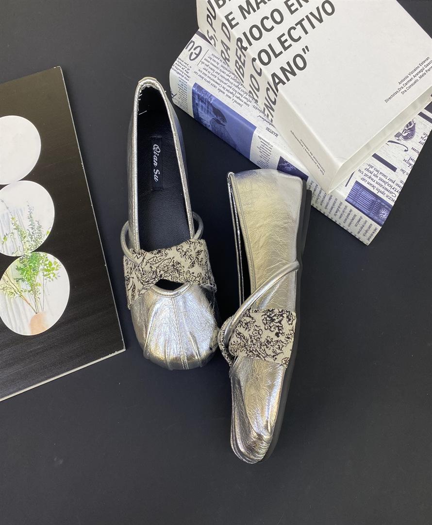 

Весна и лето 2025 новые балетки женские с мелким вырезом туфли на плоской подошве нежные вечерние новые китайские туфли Мэри Джейн 39 серебряный