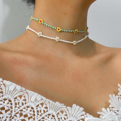 Bohemian Holiday Style Colorful Small Daisy Flower Necklace, Simple Retro Beaded Collarbone Necklace For Women