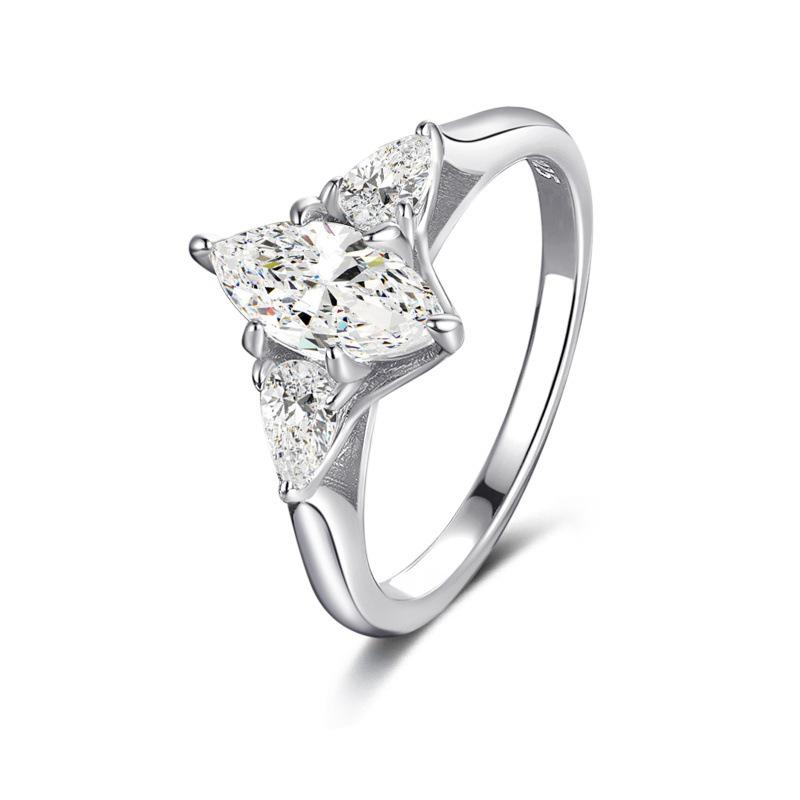 Sterling Silver Platinum-Gold Electroplated Ring with Inlaid Zircon - Fashionable Valentine's Day Gift Jewelry.