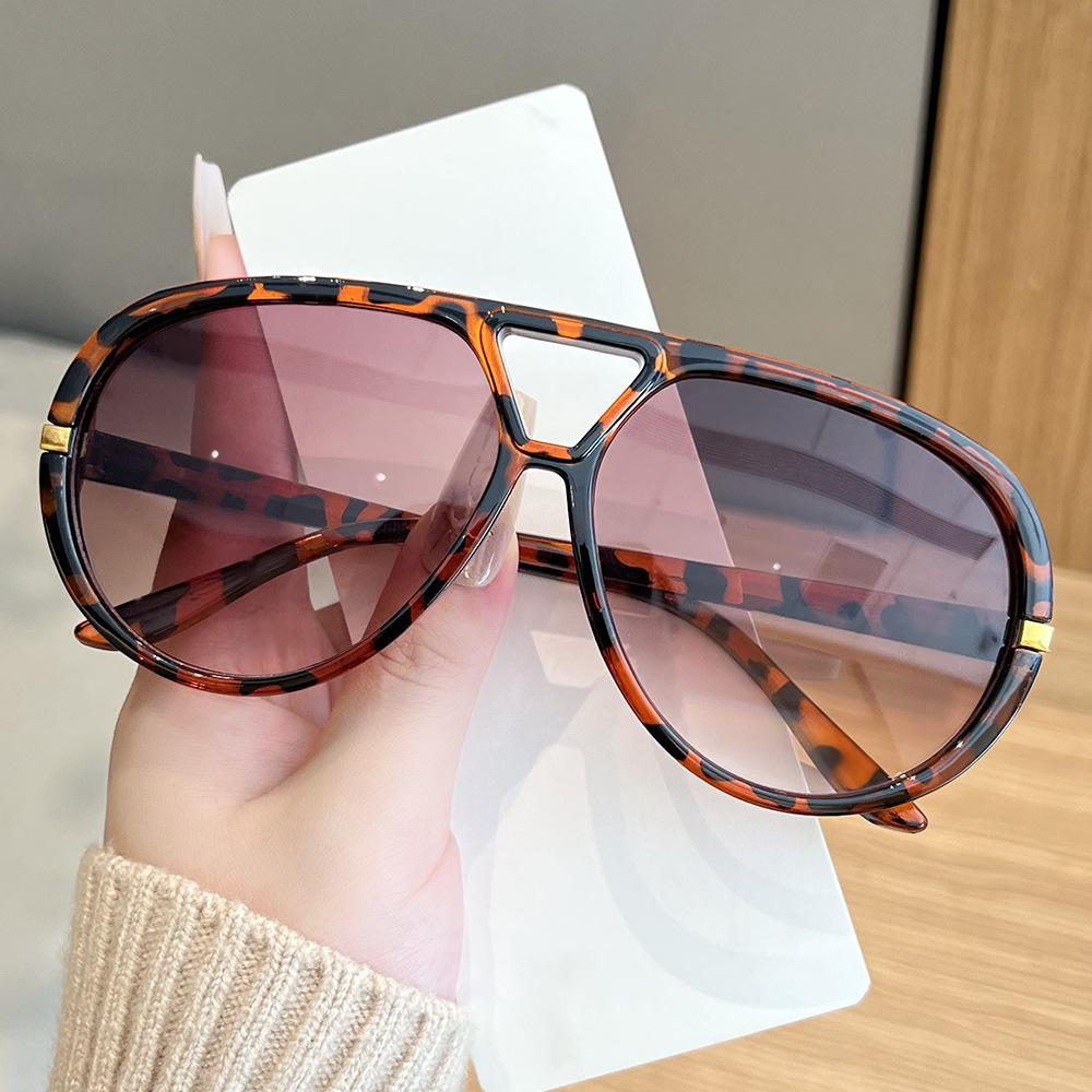 Pilot Shape Woman Sunglasses European American Style UV Protection Outdoor Sun Glasses Holiday Travelling Ladies Sunglass